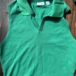 Sun-deh Cute collared Green Crop Top